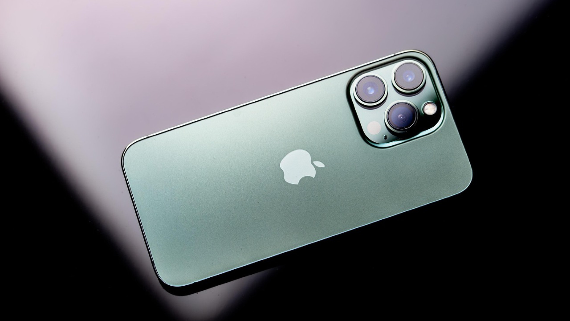 Iphone 13 reconditionné : un bon plan pour profiter de la technologie à moindre coût !